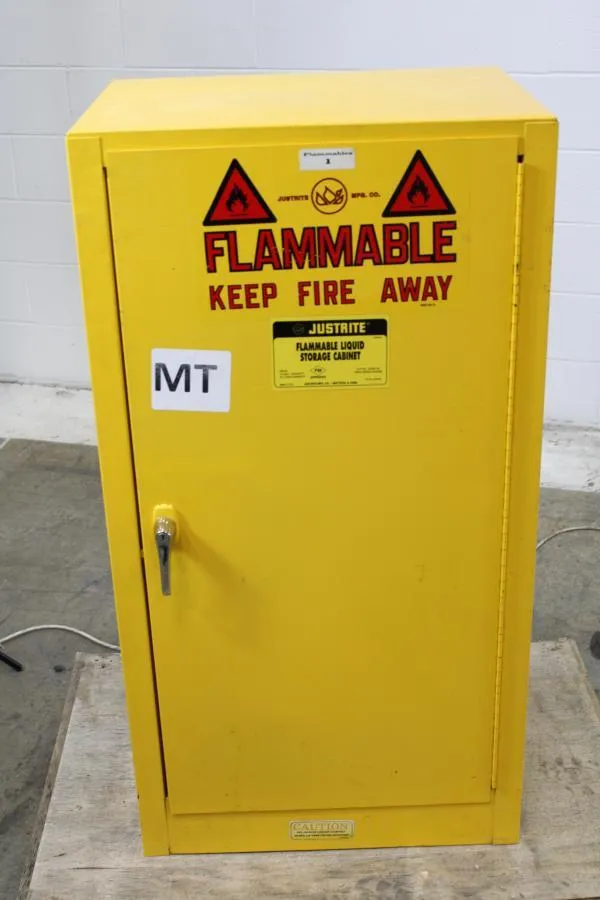 Justrite 25315 15 Gal. Flammable Safety Cabinet