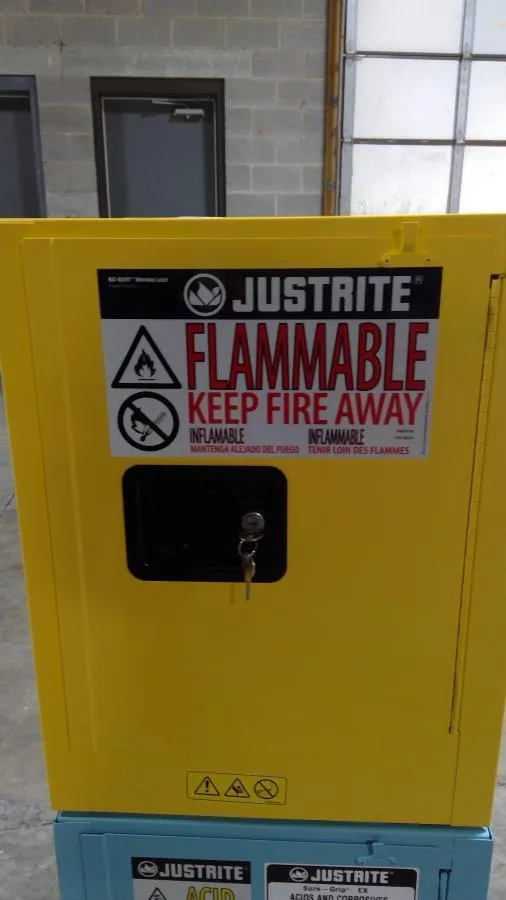 Flammables Safety Cabinet: Countertop, 4 gal, 17 in x 17 in x 22 in, Yellow, Sel