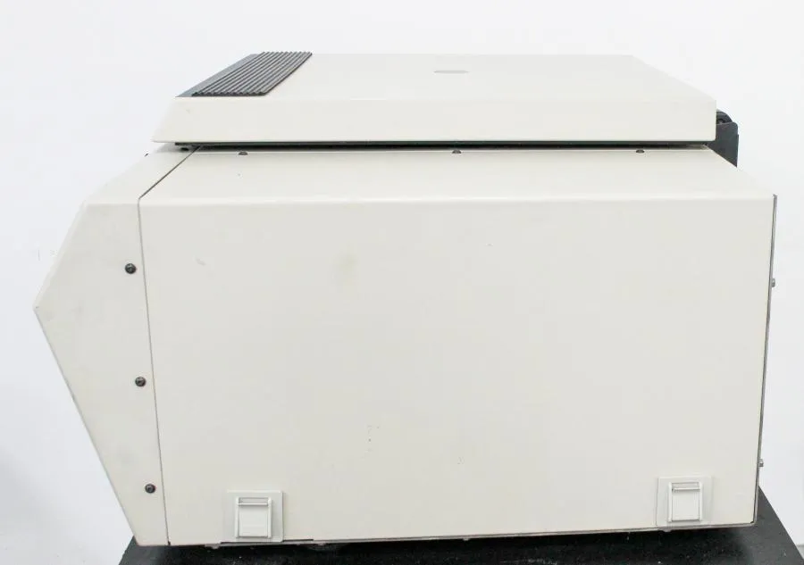 Beckman Refrigerated Benchtop Centrifuge Model GS-6R