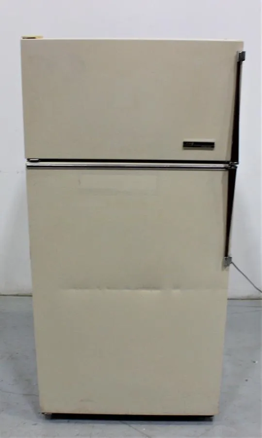 Gibson Model RT19F7WR Frost Clear Refrigerator