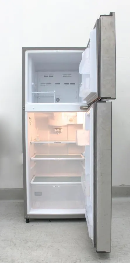 Kenmore Stainlessteel Refrigerator/Freezer combo model: 106.76393412