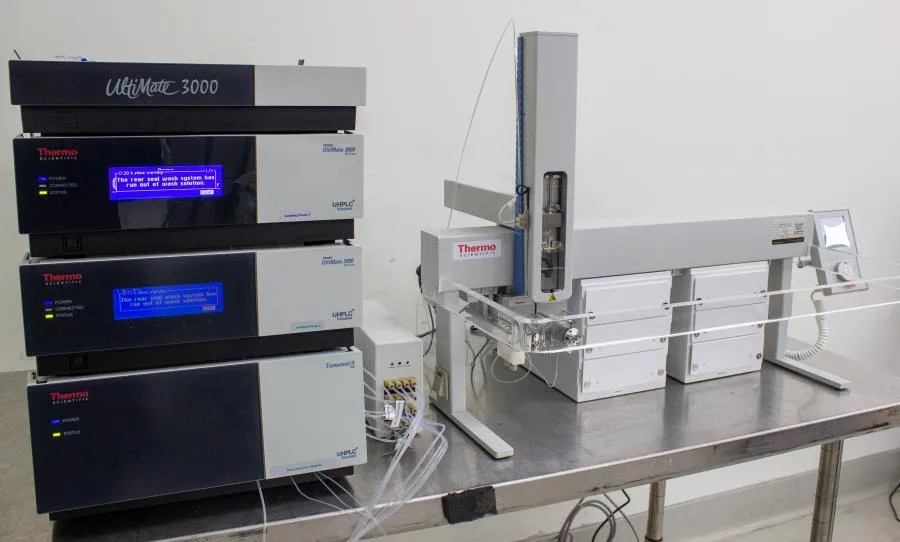 Thermo Dionex UltiMate 3000 with Transcend II LX-2 UHPLC System