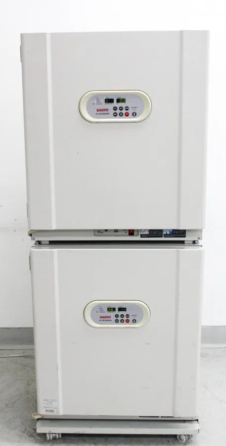 Sanyo MCO-20AIC Double Stack CO2 Incubator 215L