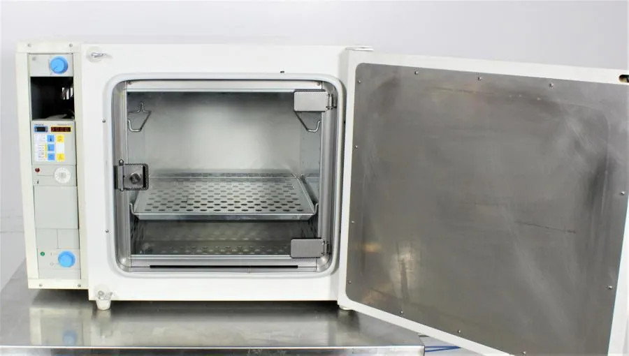 Heraeus B6060 Incubator  Oven