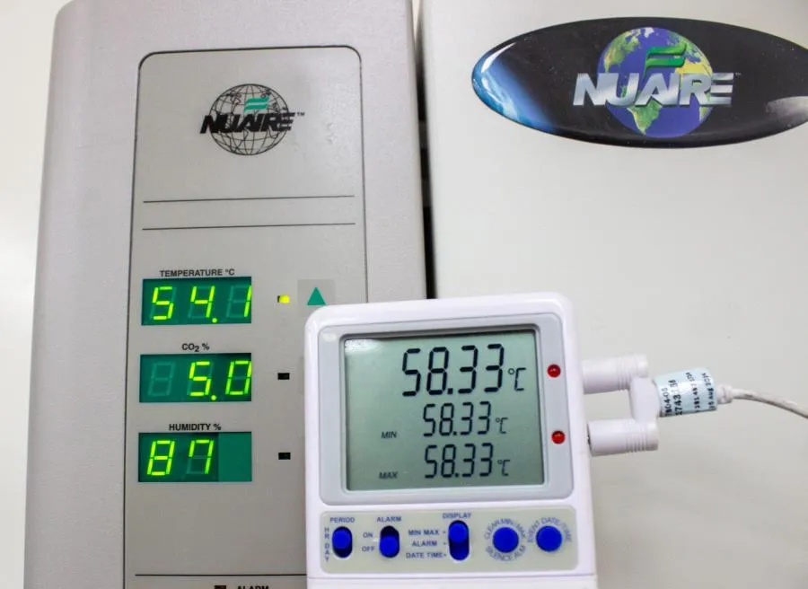 NuAire NU 4850 US Autoflow Water Jacketed CO2 Incu CLEARANCE! As-Is
