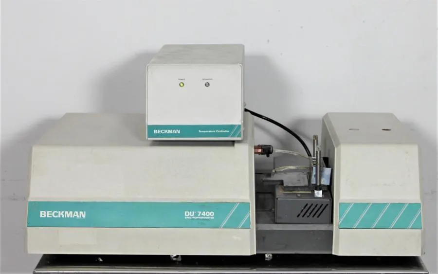 BECKMAN DU 7400 Series Spectrophotometer