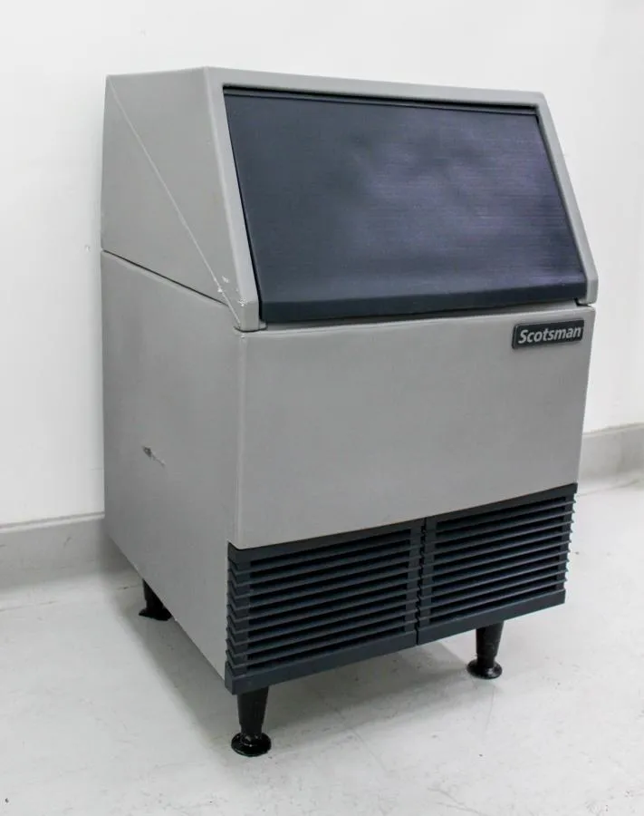 Scotsman Air Cooled Undercounter Flake Ice Maker AFE424A-1A