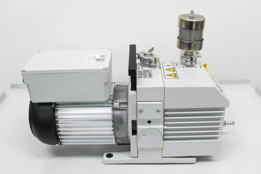 Leybold Trivac Vacuum Pump D4B P/N 140081