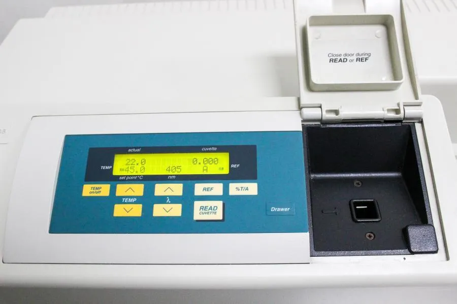 Molecular Devices SpectraMax Plus 384 UV-Visible Absorbance Micro Plate Reader