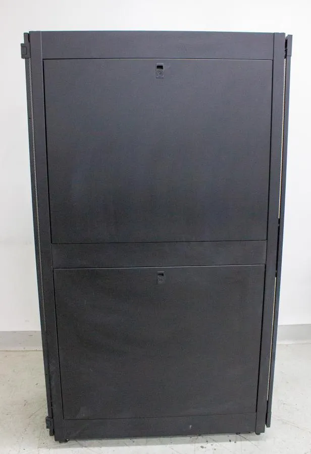 Chatsworth TeraFrame Network Cabinet CP3183722 w/  Routers, Switches, & Firewall