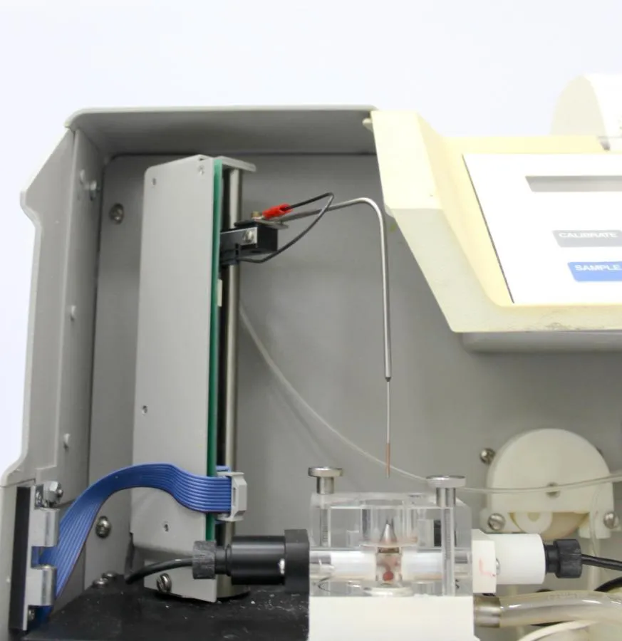 YSI Select Biochemistry Analyzer 2700-D Select