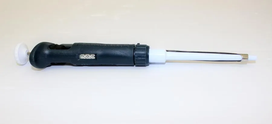 GILSON P200 Pipetman  manual pipet 1Single-channel.