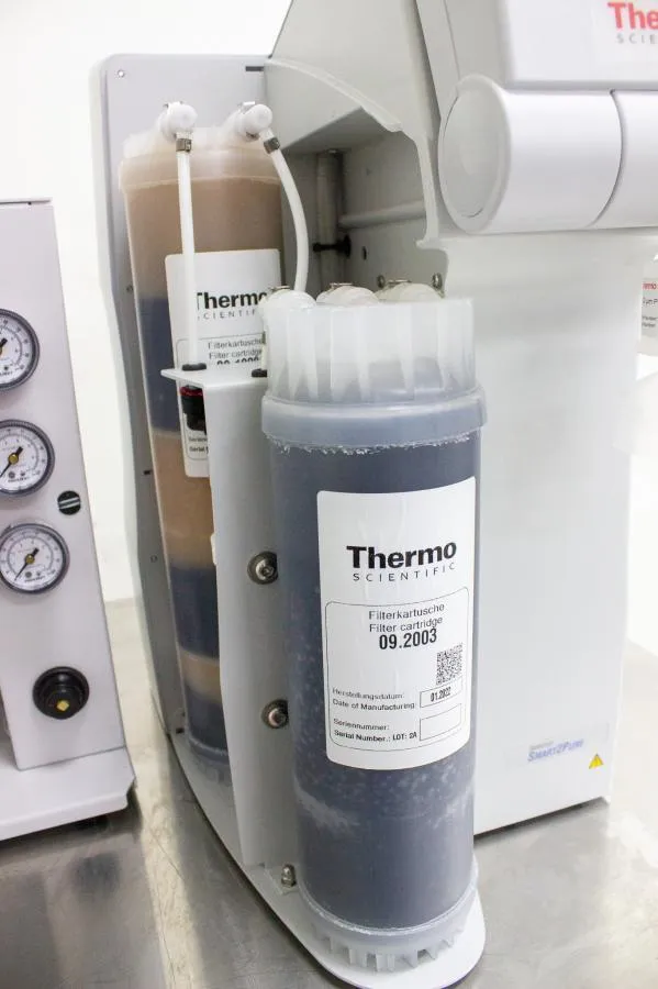 Thermo Barnstead Smart2Pure 3 UV/UF with Pretreatment Water Purification System
