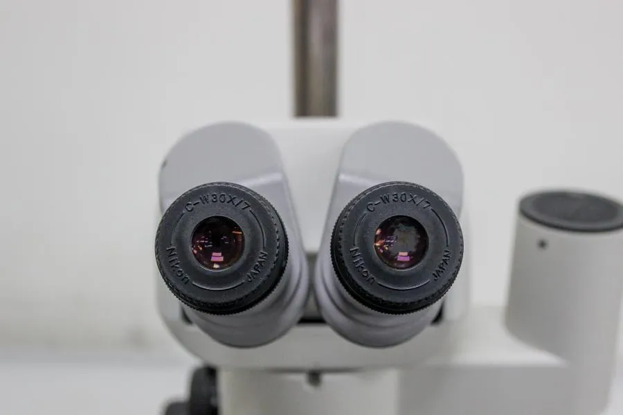 Nikon SMZ1500 Stereo Microscope w/ Illuminator On Mounted Base