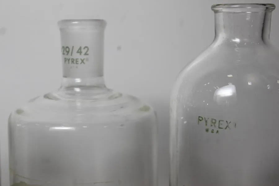 Pyrex & Kimax-35 Laboratory Various  bottles  Lot of 5