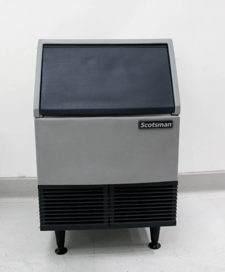 Scotsman Air Cooled Undercounter Flake Ice Maker AFE424A-1A