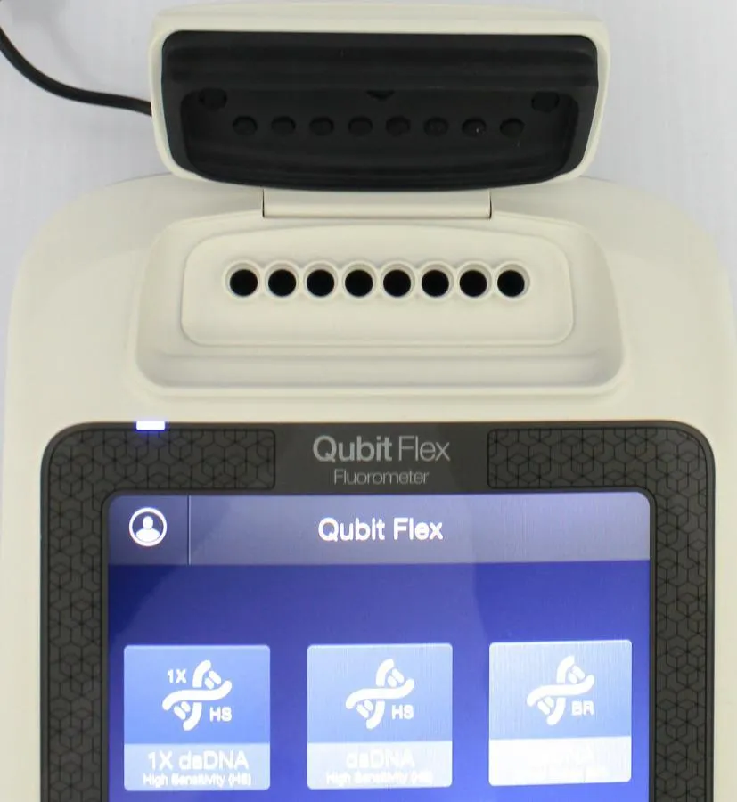 Invitrogen Qubit Flex Fluorometer Q33326
