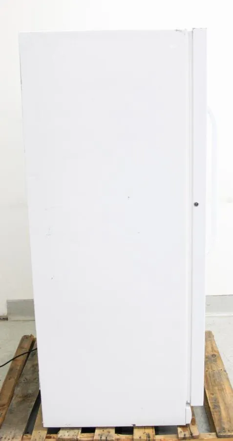 Frigidaire, 17.4 Cu. Ft.  Upright Freezer, Model: FFFU17M1QWA