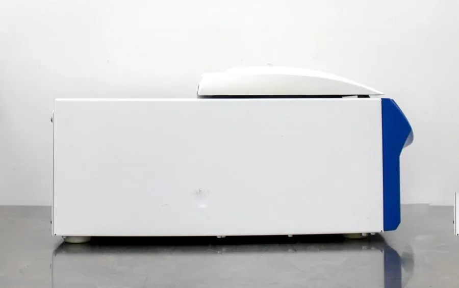 VWR Compact microCentrifuge Refrigerated ref: 2405-37