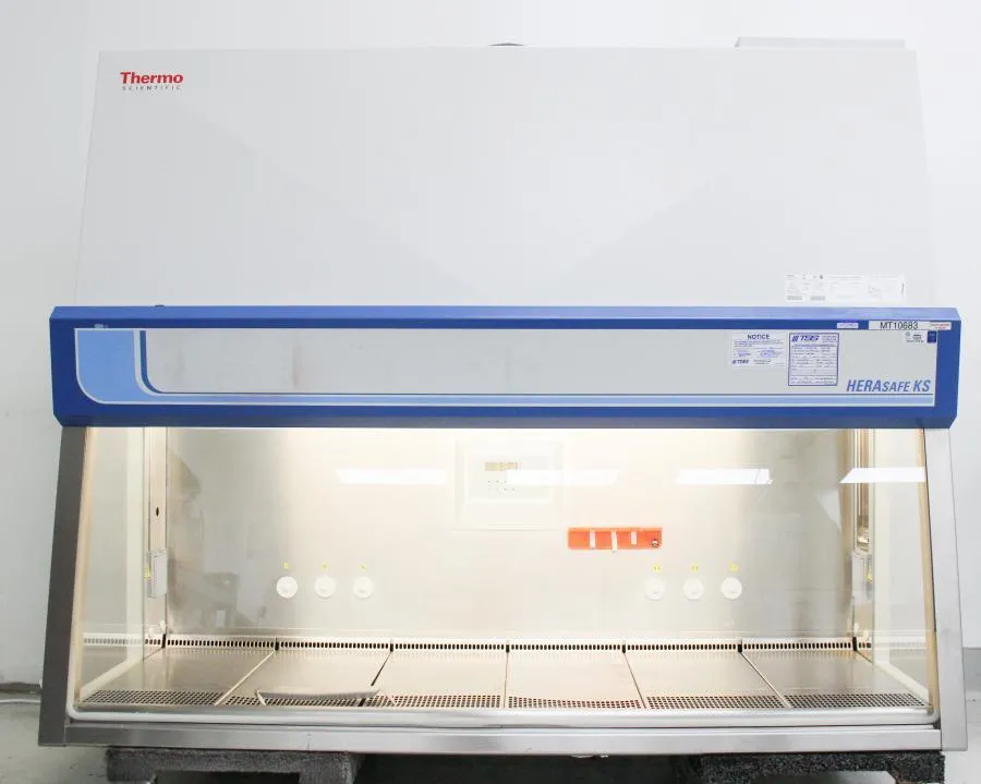 Thermo Scientific HERAsafe KS 18 Class II, Type A2 6' Biological Safety Cabinet