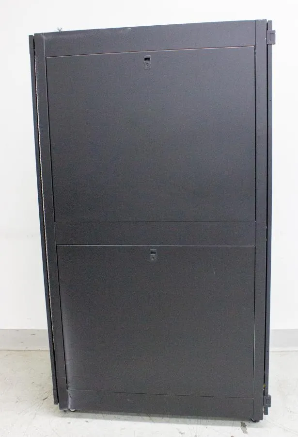 Chatsworth TeraFrame Network Cabinet CP3183722 w/  Routers, Switches, & Firewall
