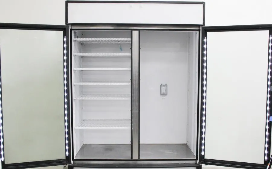 True GDM-49-LD Glass Door Merchandiser Swing Door Refrigerator w/ LED Lighting